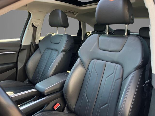 Audi e-tron Sportback 55 quattro S Line 95 kWh 300kW/408PK · Panoramadak · Camera · Stoelverwarming · Drive select · Trekhaak · Garantie t/m 18-10-2027 of 100000km.