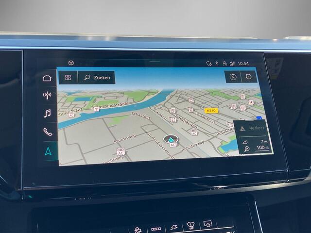 Audi e-tron Sportback 55 quattro S Line 95 kWh 300kW/408PK · Panoramadak · Camera · Stoelverwarming · Drive select · Trekhaak · Garantie t/m 18-10-2027 of 100000km.