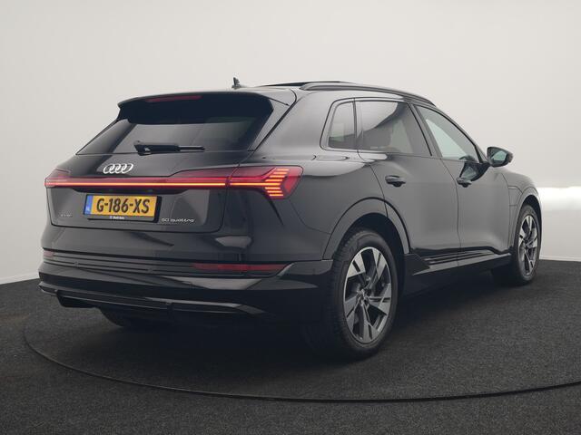 Audi e-tron E-Tron 50 Quattro S Line 71 kWh 313pk | Panodak | Luchtvering | Adaptive Cruise | Alcantara Sportstoelen Memory & Verwarmd | Apple Carplay | Navigatie | 20"L.M |