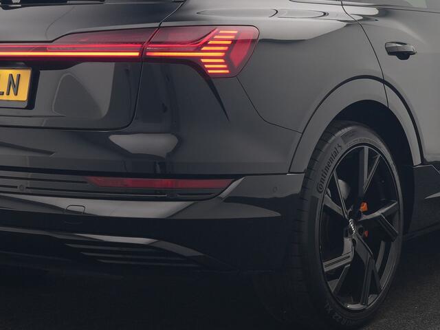 Audi e-tron 50 Quattro S Line 71 kWh 313pk Dealer O.H. | Panodak | Luchtvering | Head Up | Adaptive Cruise | Bang & Olufsen | Camera | Matrix LED | Alcantara Sportstoelen Memory & Verwarmd | Sfeerverlichting | Apple Carplay | Keyless | Blis |