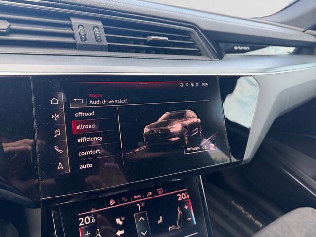 Audi e-tron 55 Quattro S Black optic Plus 95 kWh- Bang Olufsen, Memory, Panoramadak, Trekhaak, Luchtvering