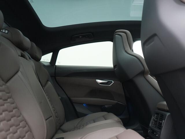 Audi e-tron GT 93 kWh 476pk Dealer O.H | Panodak | Head Up | Adaptive Cruise | Bang & Olufsen | 360 Camera | Lederen Sportstoelen Verwarmd & Ventilatie | Keyless | Blis | Navigatie | Virtual | DAB | 21"L.M |