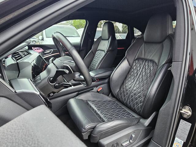 Audi e-tron Sportback 55 quattro S edition 95 kWh | PANO | B/O | ACC Rijklaar inclusief 1 jaar BOVAG garantie!