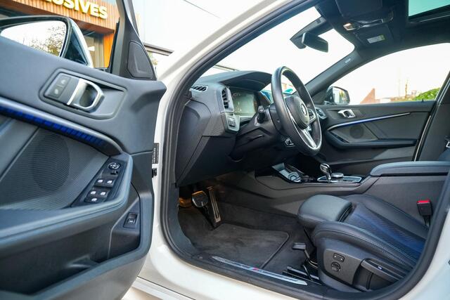 BMW 1-SERIE 118i Introduction Edition M Pakket Panodak Leer DAB+ Navigatie Stoel Stuurverw.