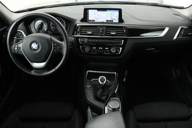 BMW 1-SERIE 116i Sport Line Edition | Full LED | Sportstoelen | Navigatie | Climate control | PDC | Cruise control | Bluetooth