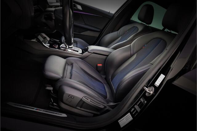 BMW 1-SERIE 118iA M-SPORT High Executive FULL LED | DIGIDASH | NAVI | CARPLAY | ADAPTIVE CRUISE | STOELVERW. | PDC V+A | LMV