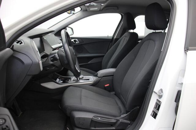 BMW 1-SERIE 118i Executive Edition Automaat - Carplay, Digitaal Cockpit