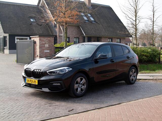 BMW 1-SERIE 118i Executive Edition | LED koplampen | Apple Carplay | Cruise Control | NL-Auto |