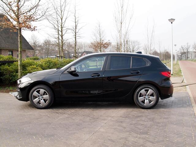 BMW 1-SERIE 118i Executive Edition | LED koplampen | Apple Carplay | Cruise Control | NL-Auto |