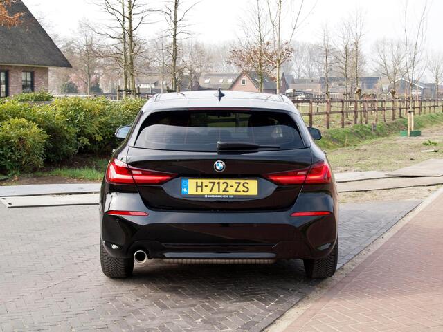 BMW 1-SERIE 118i Executive Edition | LED koplampen | Apple Carplay | Cruise Control | NL-Auto |