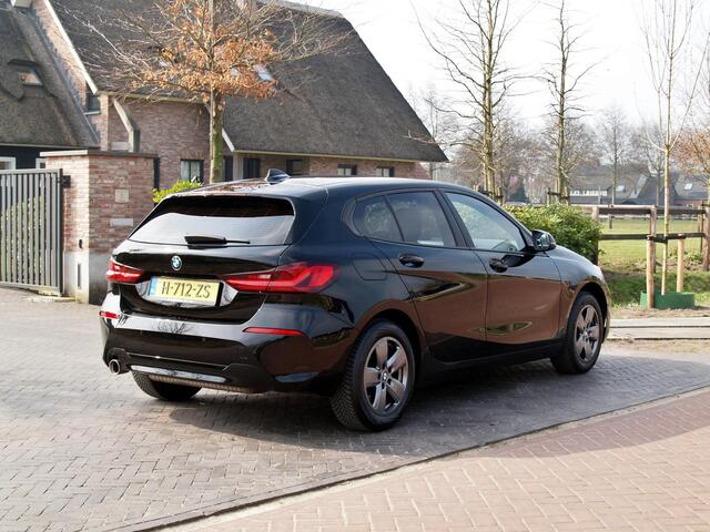 BMW 1-SERIE 118i Executive Edition | LED koplampen | Apple Carplay | Cruise Control | NL-Auto |