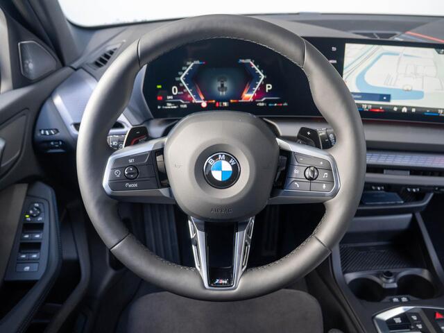 BMW 1-SERIE 120 | M Sportpakket Pro | Premium Pack | Verwarmd Stuurwiel | Comfort Access | Harman-Kardon | 18"