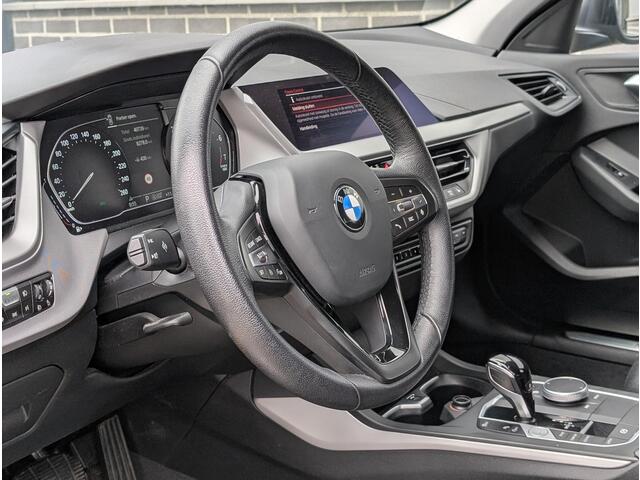 BMW 1-SERIE 116i Business Edition | LED | Navigatie | DAB+ | Android Auto/ Carplay | 1e Eigenaar