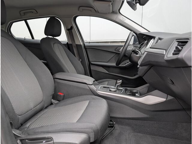 BMW 1-SERIE 116i Business Edition | LED | Navigatie | DAB+ | Android Auto/ Carplay | 1e Eigenaar