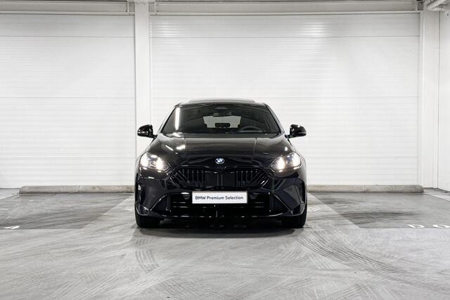 BMW 1-SERIE 120 | M-Sport Pro | Innovation Pack | Driving Assistant Plus | Harman/Kardon | Panoramadak | Comfort Access