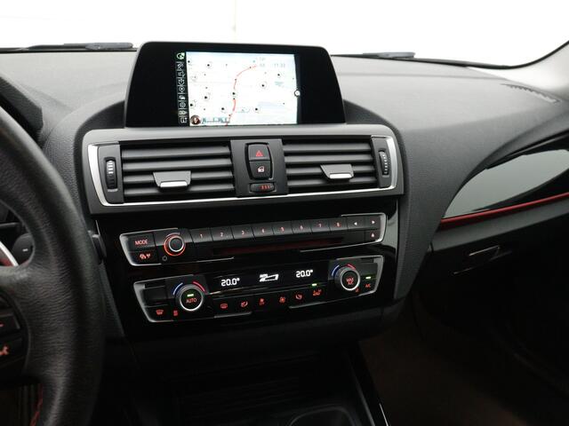 BMW 1-SERIE 120i 184PK Automaat 3Drs. Sport Executive / Airco-ecc. / Cruise-ctr. / Navigatie / Lm velgen / Trekhaak afn. / Apk feb-2026