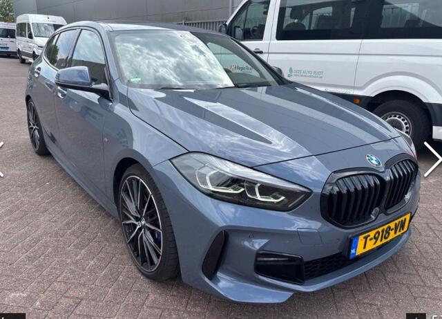 BMW 1-SERIE 120i M-Sport Pano Premium Comfort
