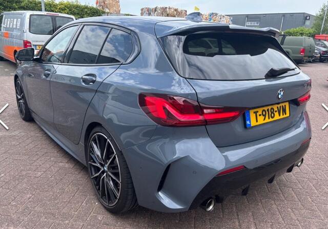 BMW 1-SERIE 120i M-Sport Pano Premium Comfort