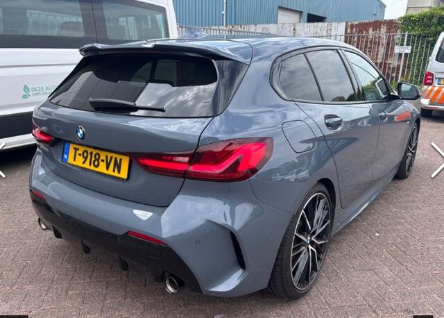 BMW 1-SERIE 120i M-Sport Pano Premium Comfort