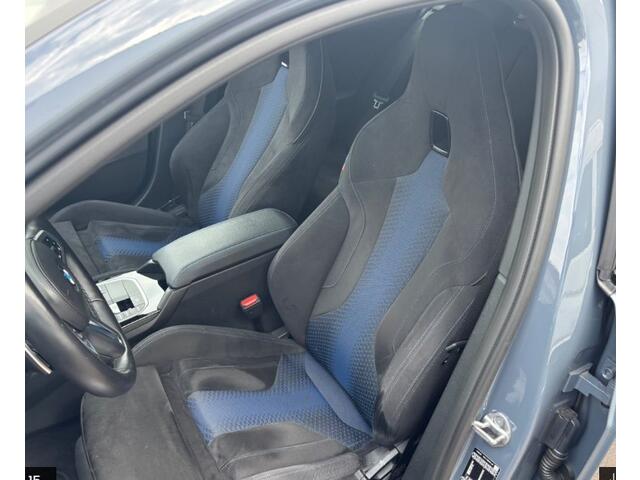 BMW 1-SERIE 120i M-Sport Pano Premium Comfort