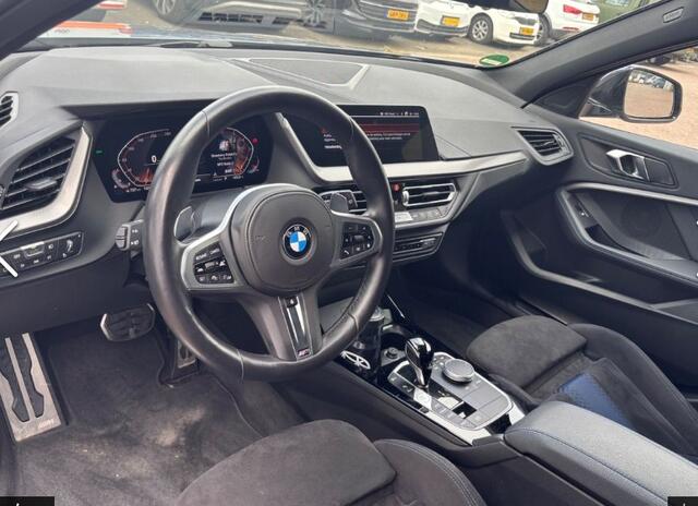 BMW 1-SERIE 120i M-Sport Pano Premium Comfort