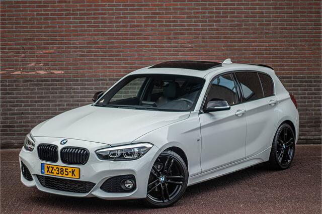 BMW 1-SERIE 118i Executive, M Sport, Origineel NL, Schuifdak, Carplay, Leder, Stoelverwarming, Trekhaak, DAB+, Keyless.