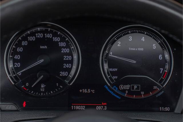 BMW 1-SERIE 118i Executive, M Sport, Origineel NL, Schuifdak, Carplay, Leder, Stoelverwarming, Trekhaak, DAB+, Keyless.