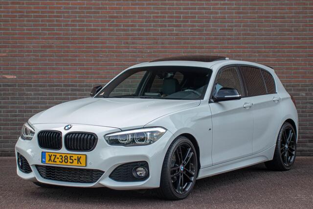 BMW 1-SERIE 118i Executive, M Sport, Origineel NL, Schuifdak, Carplay, Leder, Stoelverwarming, Trekhaak, DAB+, Keyless.