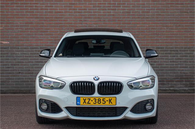 BMW 1-SERIE 118i Executive, M Sport, Origineel NL, Schuifdak, Carplay, Leder, Stoelverwarming, Trekhaak, DAB+, Keyless.