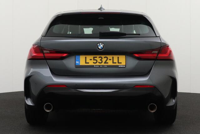BMW 1-SERIE 120i 2.0 179 PK Aut. M-Sport Leder-Sportstoelen 17 'LMV Trekhaak