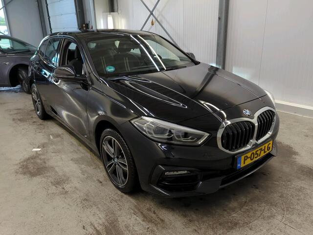 BMW 1-SERIE 118i Business Ed. | Navi | Live-Cockpit | Carplay |