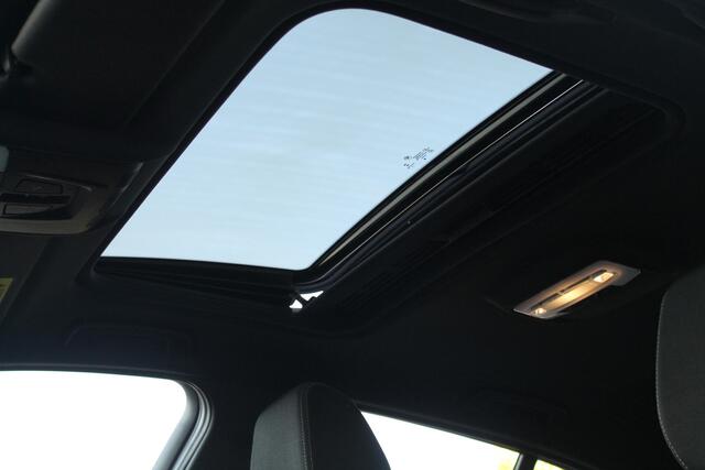 BMW 1-SERIE 118i Executive Automaat / Schuif-kanteldak / Sportstoelen / Multifunctioneel stuurwiel / PDC / LED / Cruise Control