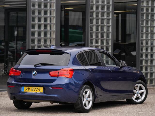 BMW 1-SERIE 5D 118i HIGH EXECUTIVE/ LEER/ NAVI/ PDC V+A