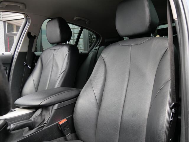 BMW 1-SERIE 5D 118i HIGH EXECUTIVE/ LEER/ NAVI/ PDC V+A