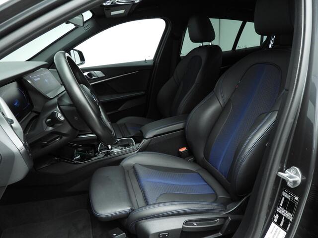 BMW 1-SERIE 5-deurs 118i | M-Sportpakket | LED | Navigatie | Stoelverwarming | Sportstoelen | DAB | Alu 17 inch