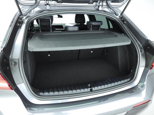 BMW 1-SERIE 5-deurs 118i | M-Sportpakket | LED | Navigatie | Stoelverwarming | Sportstoelen | DAB | Alu 17 inch