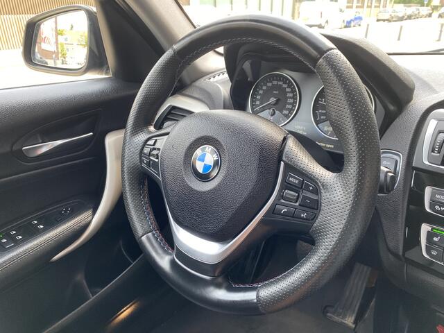 BMW 1-SERIE 120i Centennial High Executive NL AUTO/LEDER/NAVI PROFF.