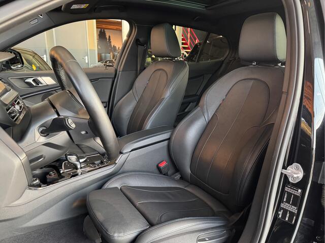 BMW 1-SERIE 120i M-Sport, Leder, Glasdak, Cam, Black, HUD, FULL OPTIONS