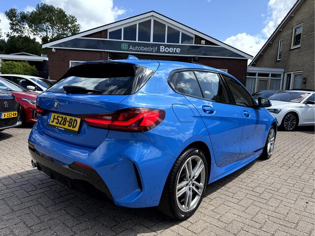 BMW 1-SERIE 118i Executive M-Sport Panoramadak, 17'Lmv, Stoel/Stuur Verwarming