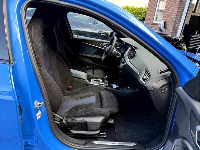 BMW 1-SERIE 118i Executive M-Sport Panoramadak, 17'Lmv, Stoel/Stuur Verwarming