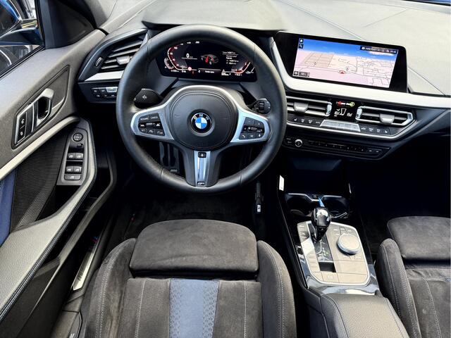 BMW 1-SERIE 118i Executive M-Sport Panoramadak, 17'Lmv, Stoel/Stuur Verwarming