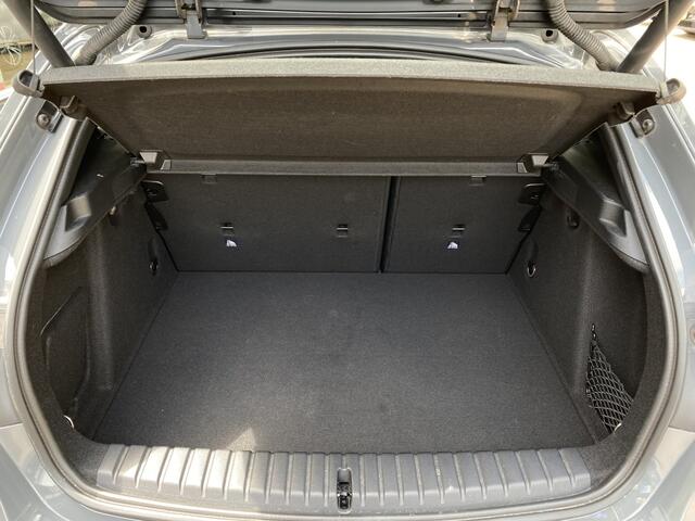 BMW 1-SERIE 118i Exe H/K, Pano, Stoelver, M-sport