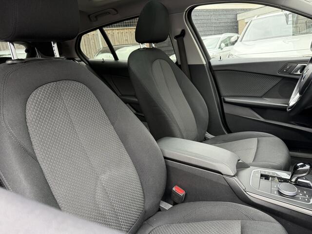 BMW 1-SERIE 118i Aut. 136pk, Panoramadak | Navi+ | Clima