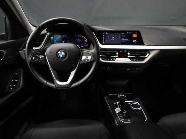 BMW 1-SERIE 116i Business Edition [APPLE CARPLAY, DAB, LED, ANDROID, PARKEERSENSOREN V+A, CRUISE CONTROL, CLIMATE CONTROL, NAVIGATIE, NIEUWSTAAT]
