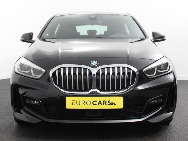 BMW 1-SERIE 118i M-Sport Climate Control Adeptive cruise control Stoelverwarming LED Parkeersensoren Apple carplay / Andriod auto
