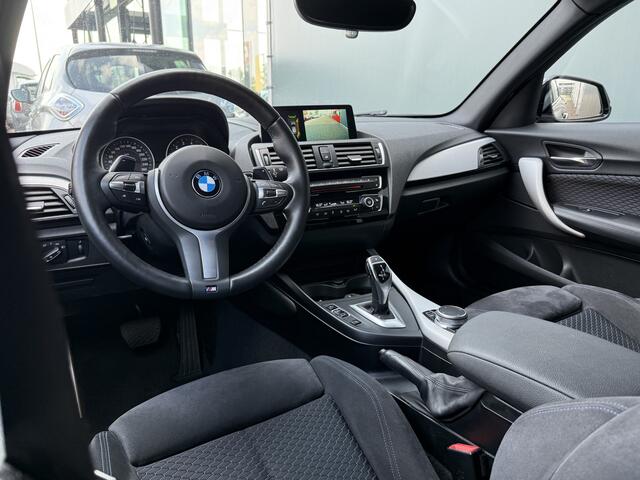BMW 1-SERIE BWJ 2017 125i 225 PK High Executive M-SPORT AUTOMAAT | MEMORY STOELEN | STUUR & STOELVERW. | FULL LED | LANE ASSIST | APPLE CARPLAY | ANDROID AUTO | NAVI | CLIMA | ADAPTIVE CRUISE | CAMERA | LMV | PDC