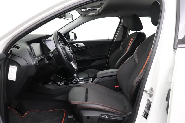 BMW 1-SERIE 118i 141 PK Aut. Sport Line Camera Half-Leder Sportstoelen 17'LMV