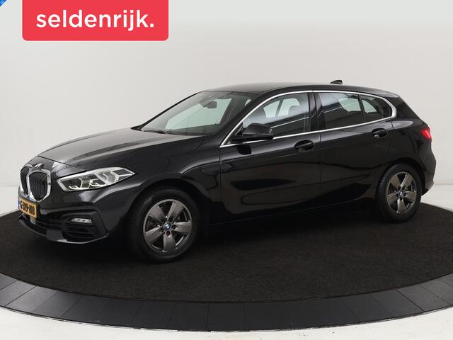 BMW 1-SERIE 118i Executive Edition | Carplay | Live Cockpit | Navigatie | Full LED | Climate control | Parkeerhulp | Cruise control