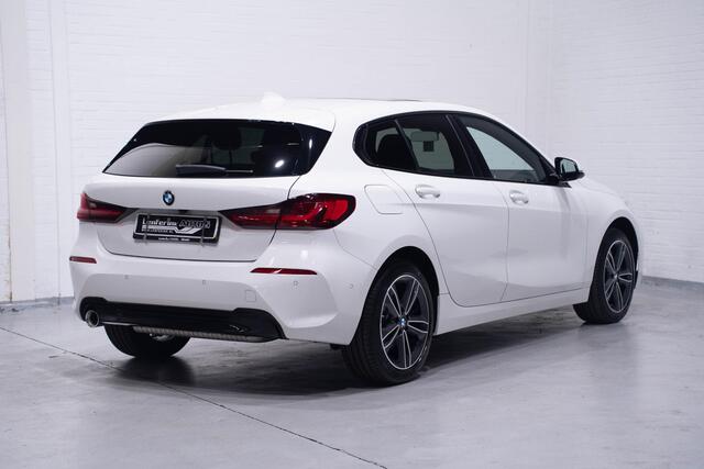 BMW 1-SERIE 118i Introduction Edition pano-dak PDC v+a elektrisch achterklep spiegelpakket sportline comfortpack parkingassist travelpack