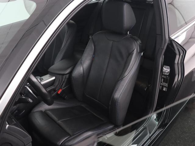 BMW 1-SERIE M140i High Executive | 2e eigenaar | Schuifdak | Leder | Harman/Kardon | Stoel & stuurverwarming | Camera | Carplay | Full LED | Navigatie